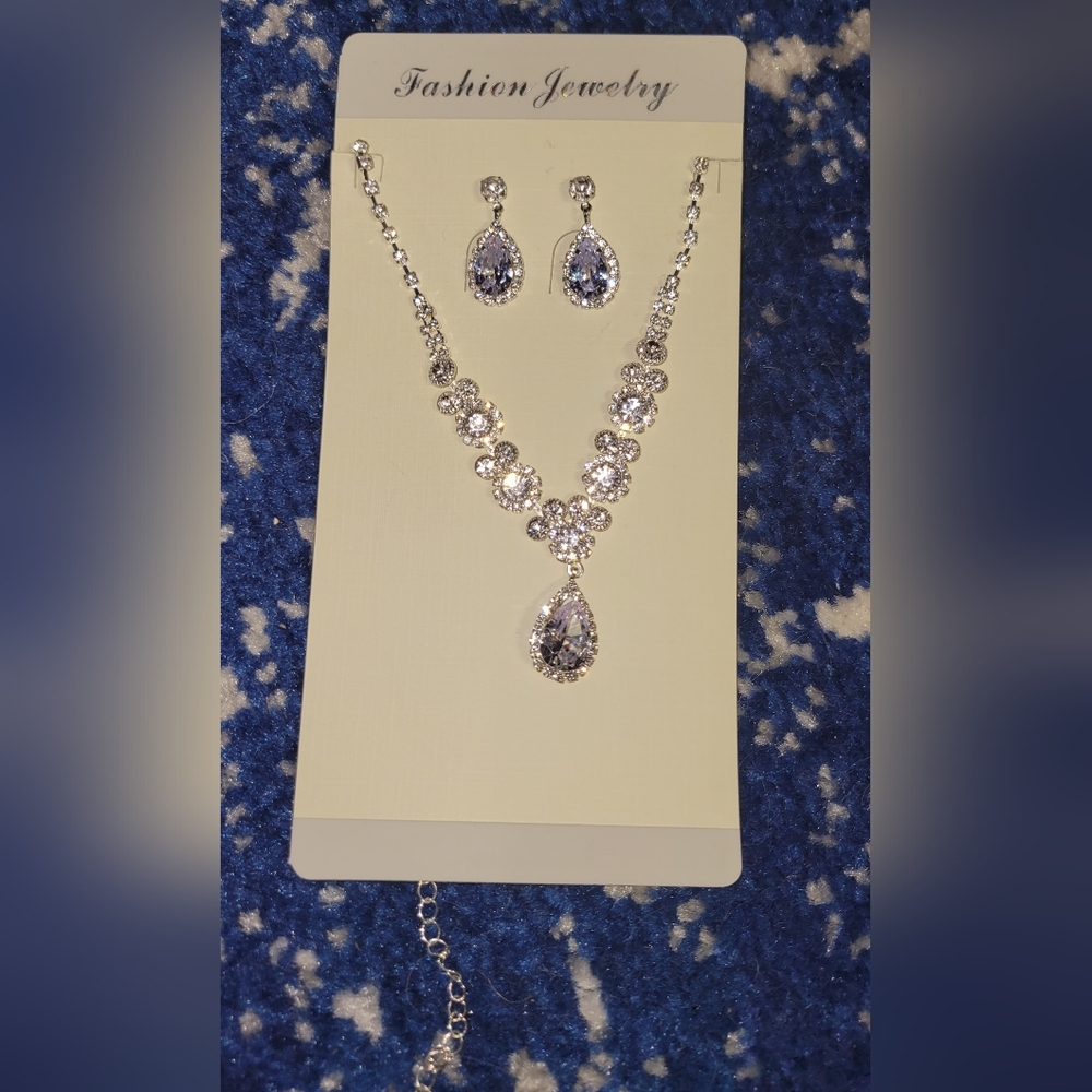 Rhinestone Earring and Necklace Set